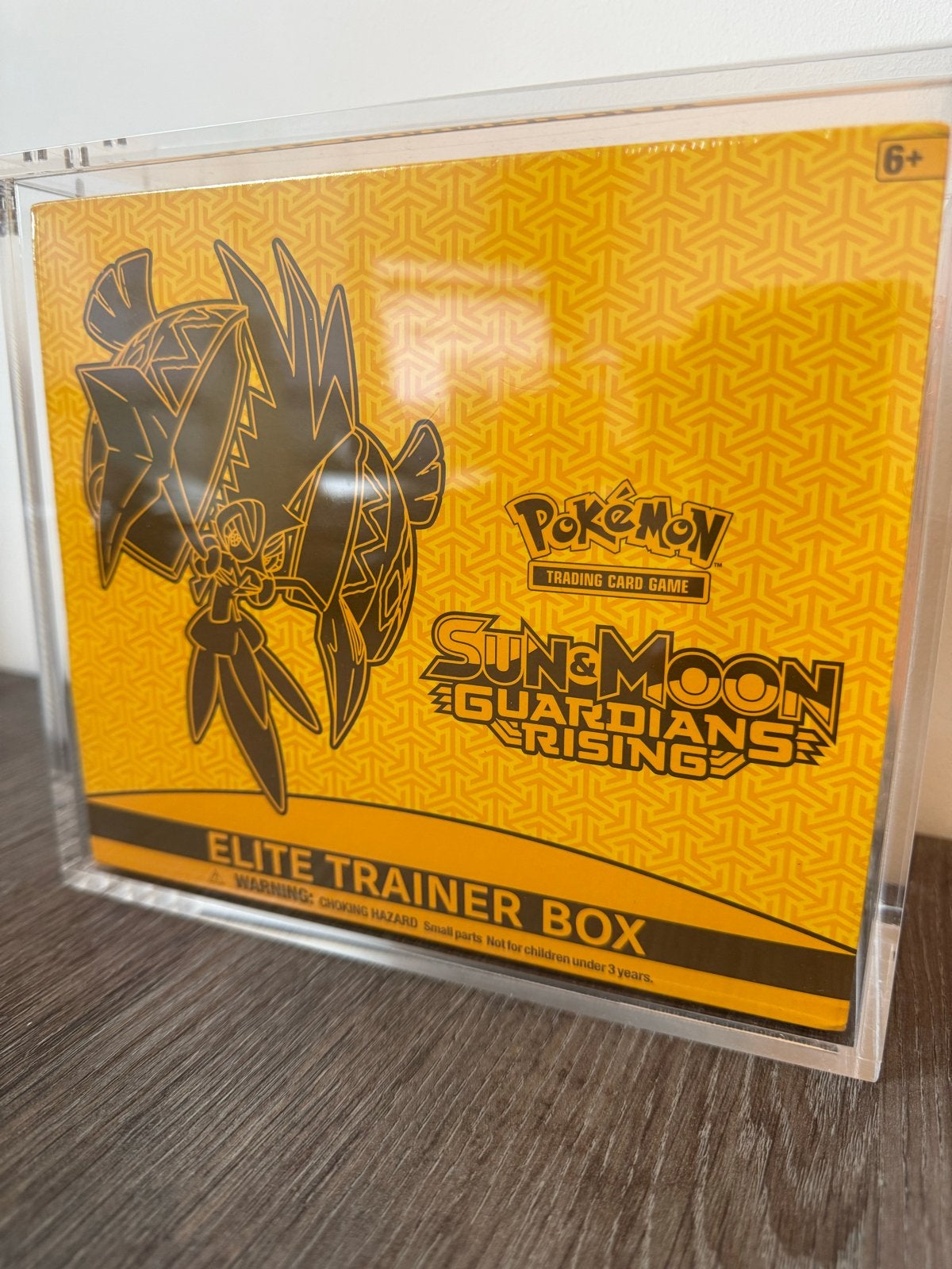 Pokémon Sun & Moon Guardians Rising Elite Trainer Box, Ophalen of Verzenden, Zo goed als nieuw, Boosterbox, Foil