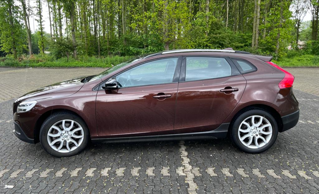 Volvo V40 1.5 T3 152PK Geartronic 2017 Bruin, Auto's, Volvo, Particulier, V40, ABS, Achteruitrijcamera, Adaptieve lichten, Airbags