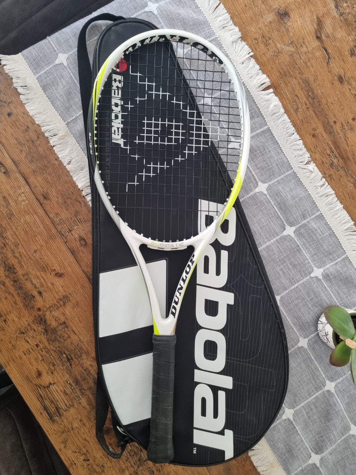 Te koop z.g.a. nieuw tennisracket Dunlop met hoes, Sport en Fitness, Tennis, Ophalen, Zo goed als nieuw, Racket, Dunlop