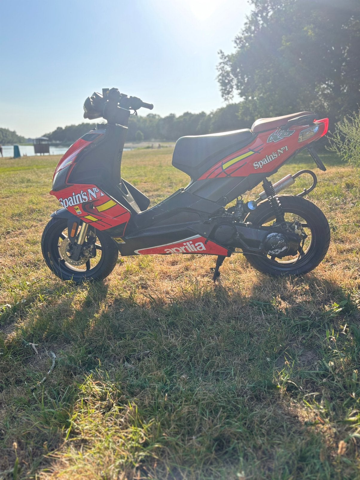 Aprilia sr 50 factory MOET WEG, Ophalen, Zo goed als nieuw, Tweetakt, SR 50