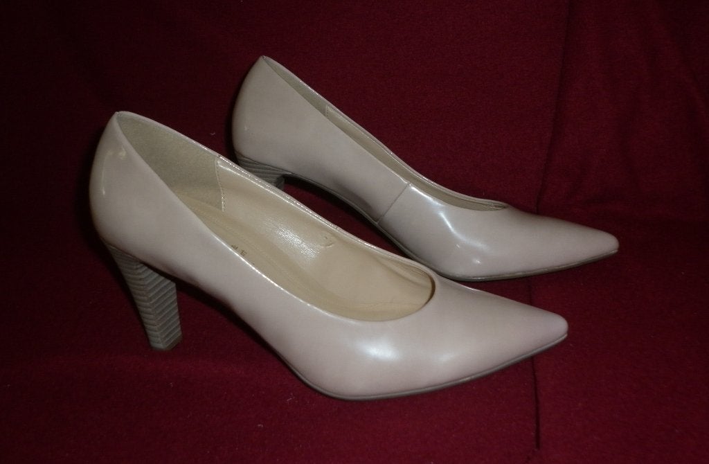 pumps met hoge hakkken maat 40,5 merk : Gabor, Kleding | Dames, Pumps, Overige kleuren, Ophalen of Verzenden, Zo goed als nieuw