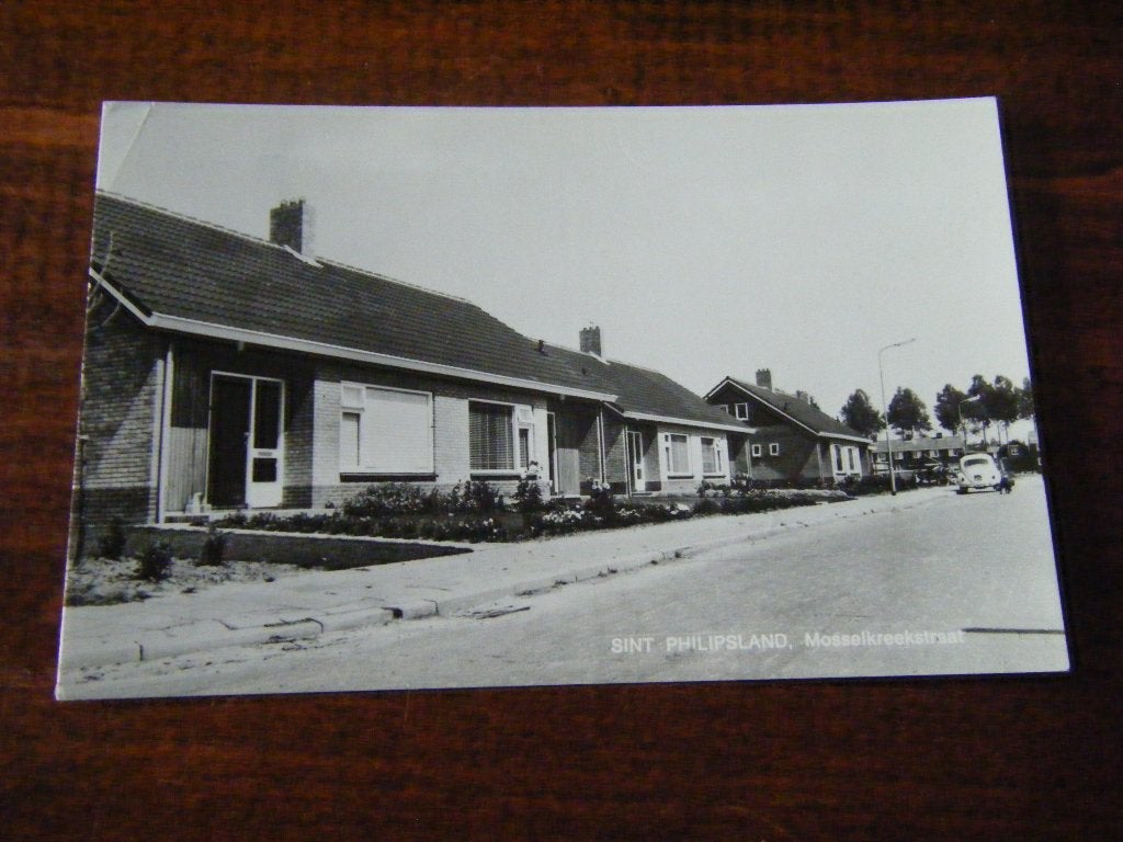 F43 - St Philipsland - Mosselkreekstraat - Mooi/Oud, Ophalen of Verzenden, 1960 tot 1980, Zeeland