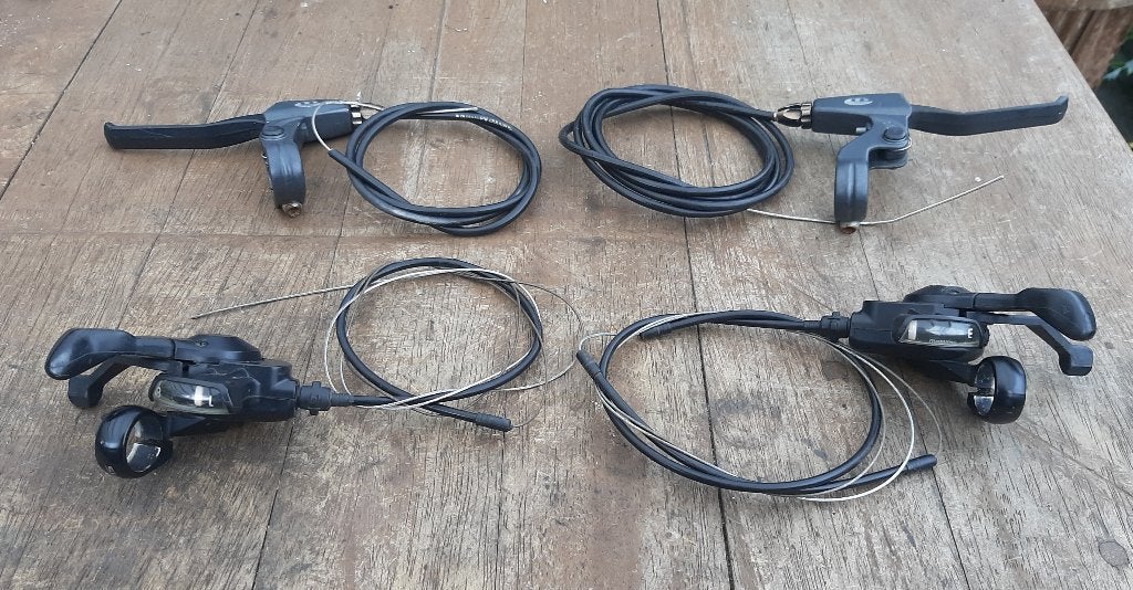 Set Remgrepen Links - Rechts en Shimano Shifters 3 x 8 Speed, Fietsen en Brommers, Fietsonderdelen, Ophalen, Remmen, Gebruikt