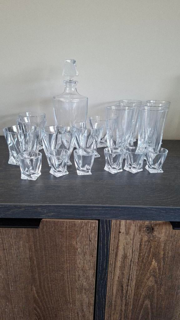 Prachtig Tsjechisch Kristallen Glazen Set met Karaf, Antiek en Kunst, Antiek | Glas en Kristal, Ophalen