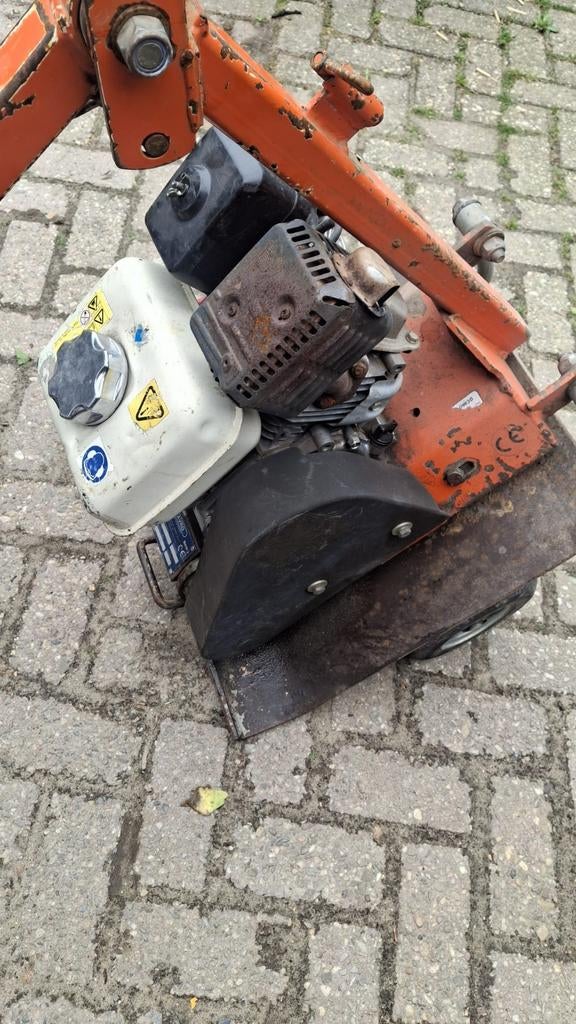 Revo trilplaat 78 kg, Tuin en Terras, Hand-tuingereedschap, Ophalen of Verzenden, Gebruikt, Overige soorten, Revo trilplaat