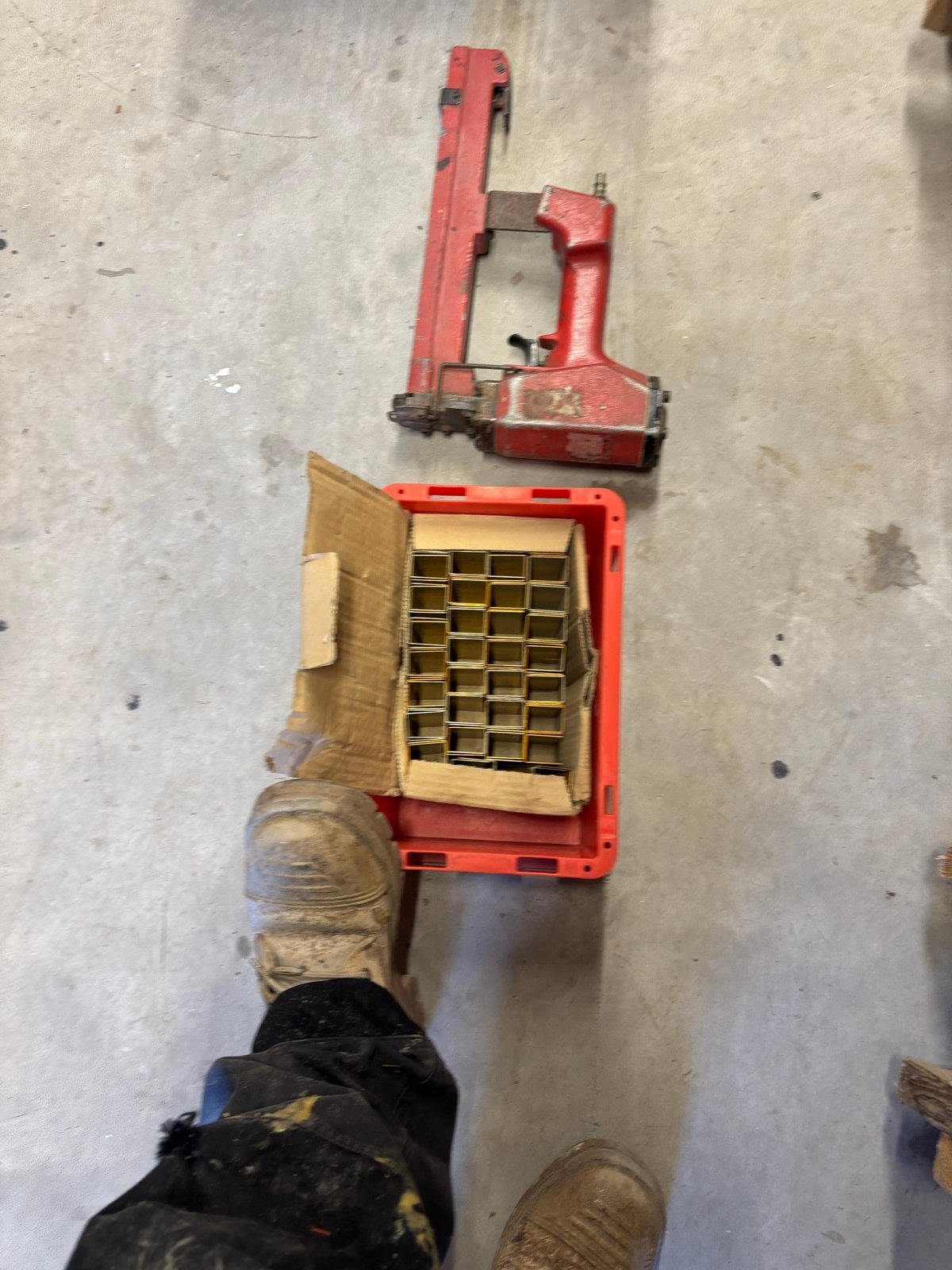 Tekker tacker/nietmachine met nietjes, Doe-het-zelf en Verbouw, Ophalen of Verzenden, Gebruikt, Tacker/nietmachine, Overige merken