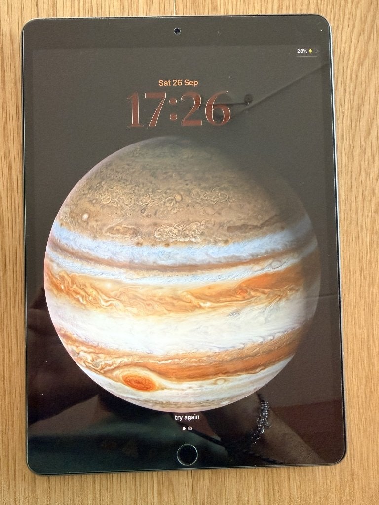 iPad Air 3 (2019) 64GB Wi-Fi + Cellular Space Grey + hoes
