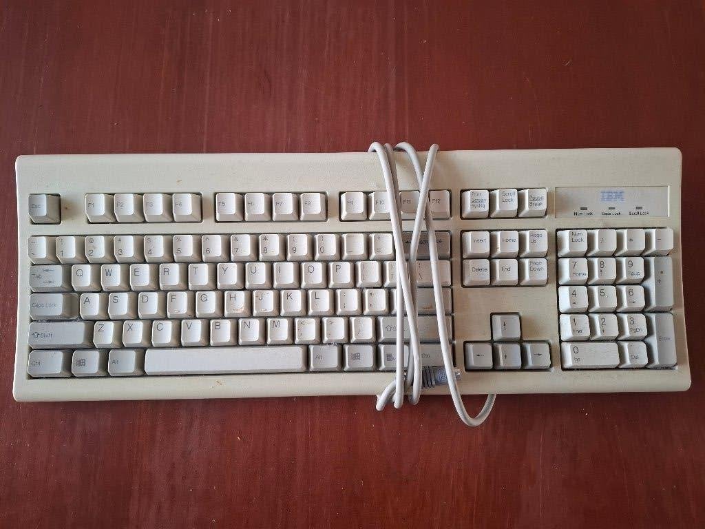 IBM retro toetsenbord KB-3923, Ophalen, IBM