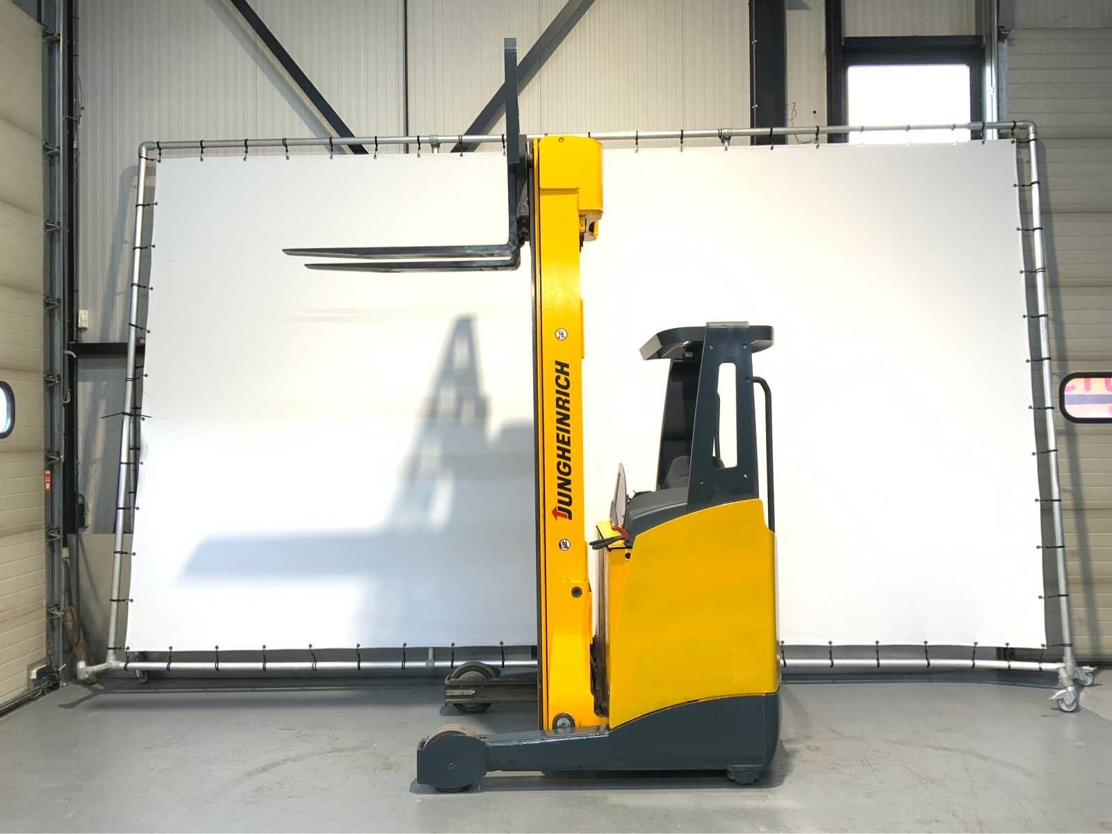 Jungheinrich ETV 214 - 7.7M Triplex - Freelift - Sideshift -, Zakelijke goederen, Machines en Bouw | Heftrucks en Intern transport
