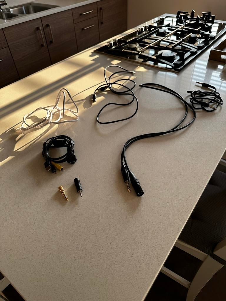 Diverse audiokabels en adapters, Audio, Tv en Foto, Audiokabels en Televisiekabels, Ophalen, Gebruikt, Minder dan 2 meter, Overige kabels