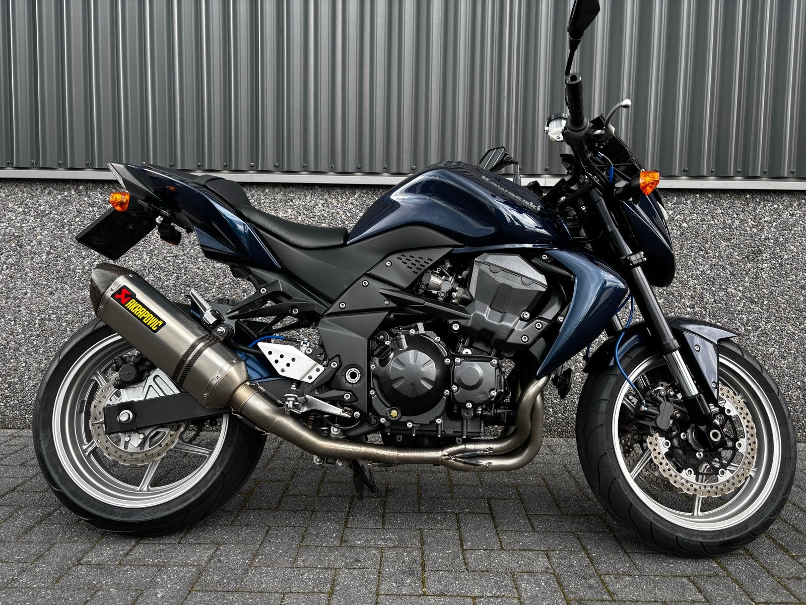 Kawasaki Z750 met Akrapovic en comfortzadel - Lage km stand, Sportuitlaat, 4 cilinders, Gebruikt, Particulier