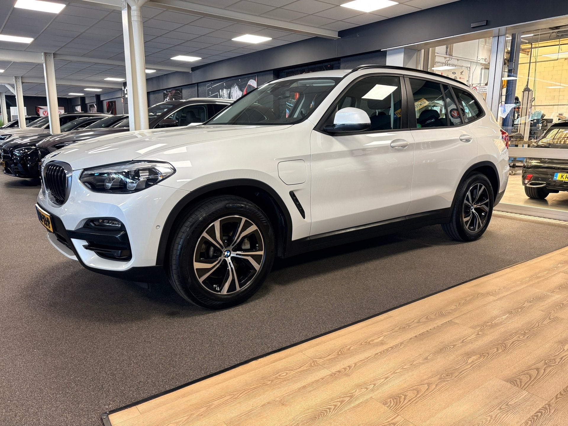 BMW X3 xDrive30e Executive / stoelverwarming / cruisecontrol, Stof, Gebruikt, 4 cilinders, Wit