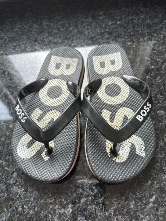 Boss slippers zwart maat 31, Ophalen of Verzenden, Gebruikt, Jongen, Overige typen