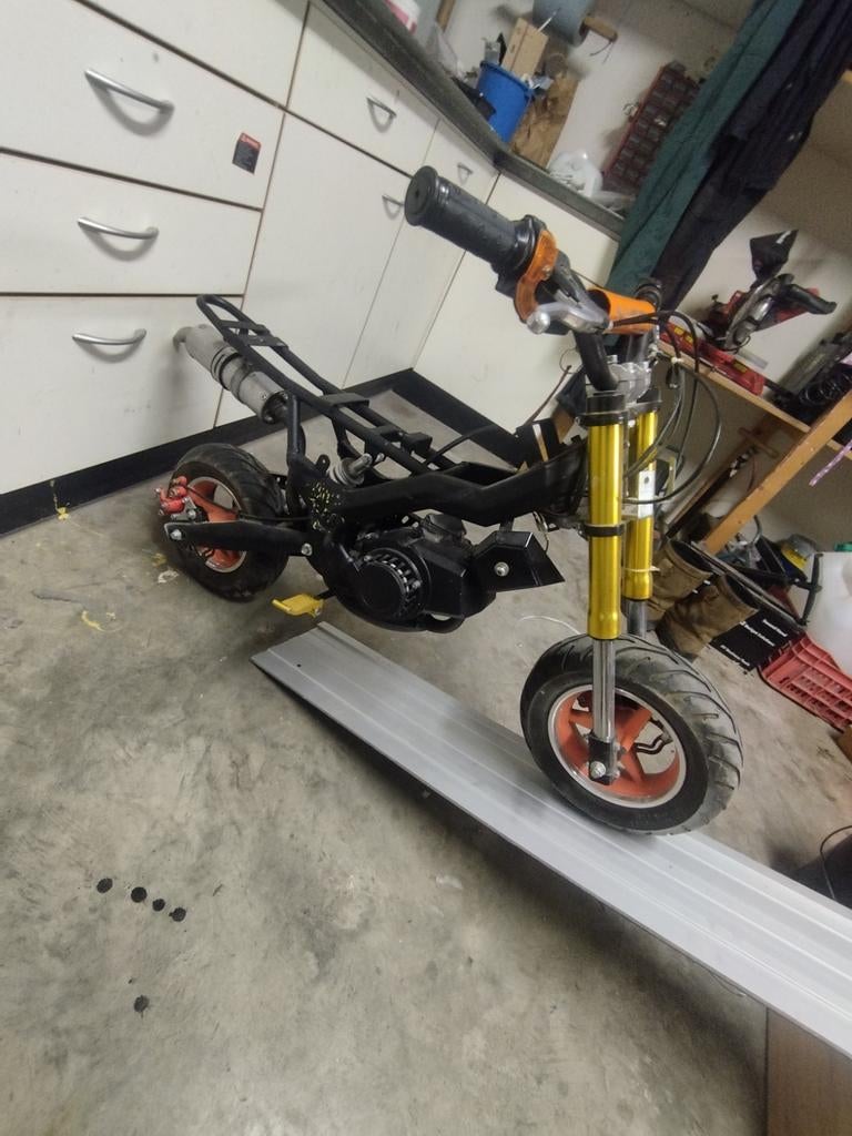 2-takt 49cc Minibike - Loze Demper, Werkt op Remreiniger, Ophalen, Overige typen