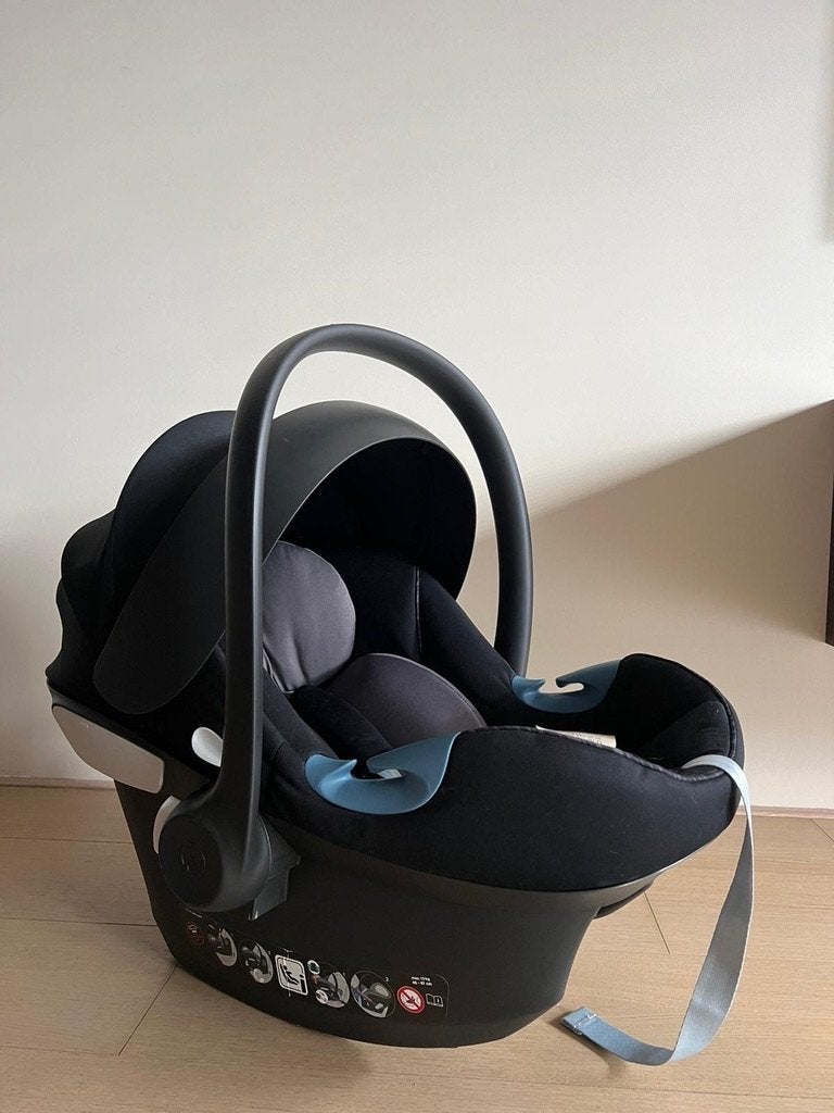 Cybex Aton baby autostoeltje / infant car seat, zwart, Kinderen en Baby's, Overige merken, Ophalen of Verzenden, 0 t/m 13 kg, Gebruikt