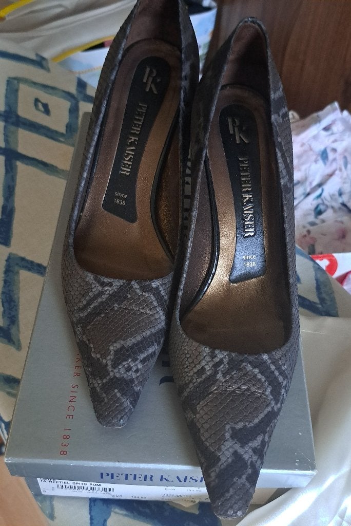 Peter Kaiser luxe pumps grijs in reptielprint + doos — 39 NC, Peter Kaiser, Pumps, ., Ophalen of Verzenden
