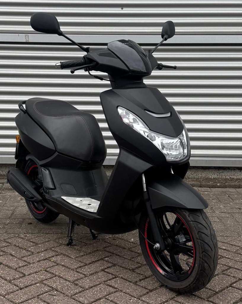 Peugeot Kisbee 45/KM, Fietsen en Brommers, Scooters | Peugeot, Overige modellen, Maximaal 45 km/u, Zo goed als nieuw, Benzine