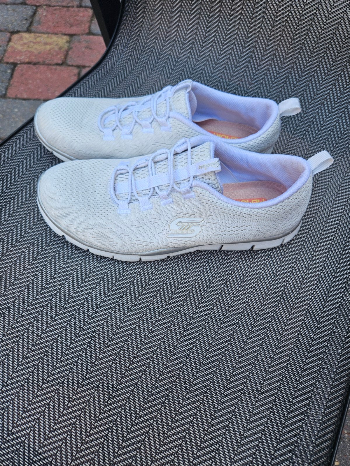 Witte Skechers instappers maat 37, Skechers, Ophalen of Verzenden, Zo goed als nieuw, Wit