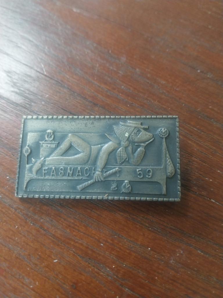 Fasnacht 59 broche, Ophalen of Verzenden, Overige materialen