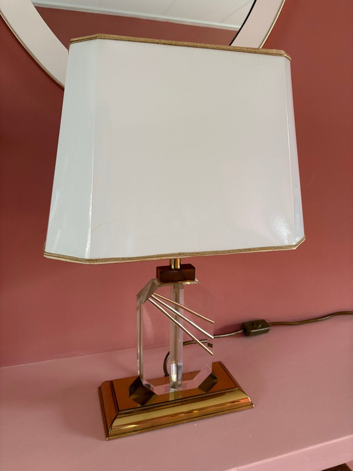 Hollywood Regency Tafellamp Jaren '70 Messing Lucite, Ophalen, Kunststof, Gebruikt, Vintage