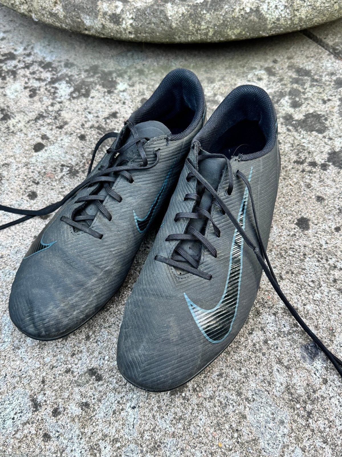 Nike Mercurial Vapor 16 Club MG Zwart/Groen - Maat 45, Sport en Fitness, Voetbal, Gebruikt, Schoenen, Maat L, Ophalen of Verzenden