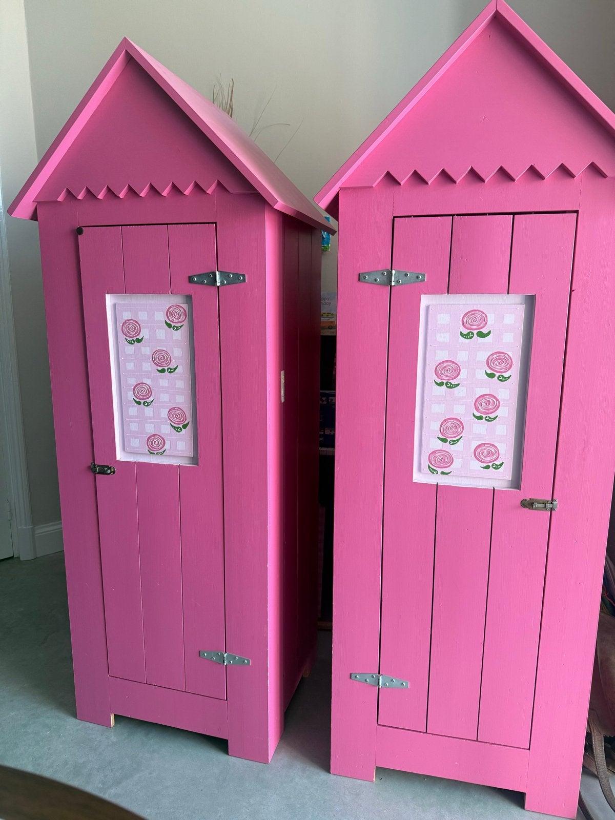 Roze kinderkasten in strandhuis stijl  (set van 2), Ophalen, Gebruikt, Minder dan 75 cm, 50 tot 70 cm