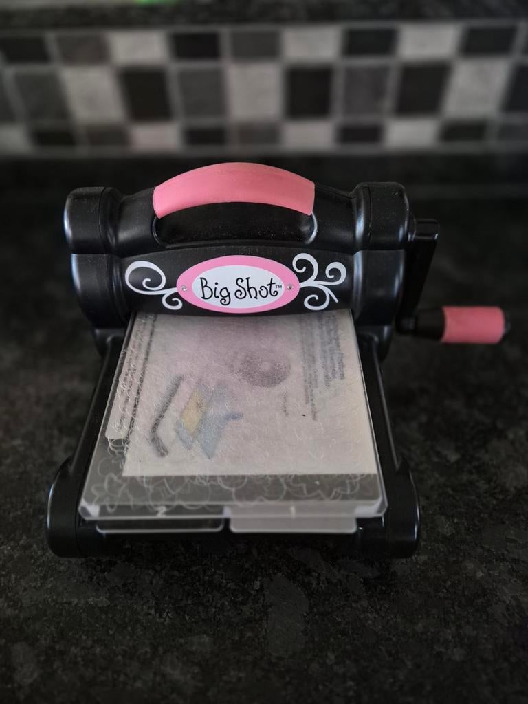 Sizzix Big Shot Stansmachine - Zo goed als nieuw, Ophalen of Verzenden, Zo goed als nieuw, Gereedschap of Toebehoren