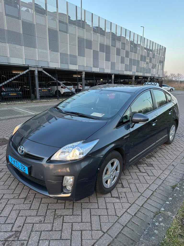Toyota Prius hybride taxi huren / pachten