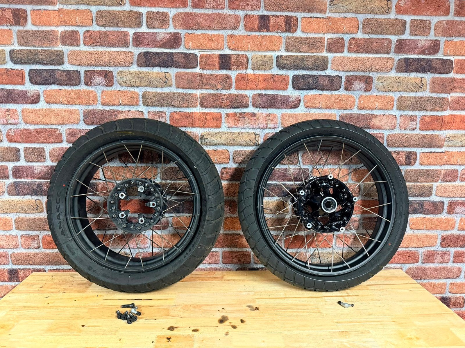 BMW R1300GS spaak velgen ZGAN incl banden., Motoren, Ophalen