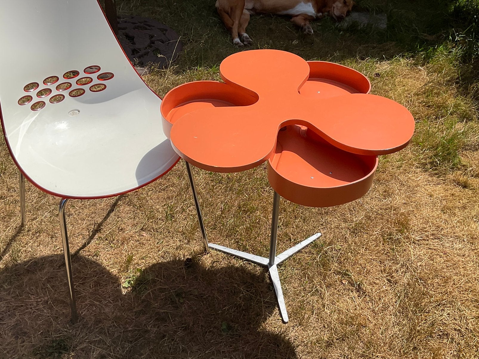 Super leuk vintage bloem tafeltje opbergruimte, retro oranje, Huis en Inrichting, Ophalen, Gebruikt, 55 tot 75 cm, Retro vintage