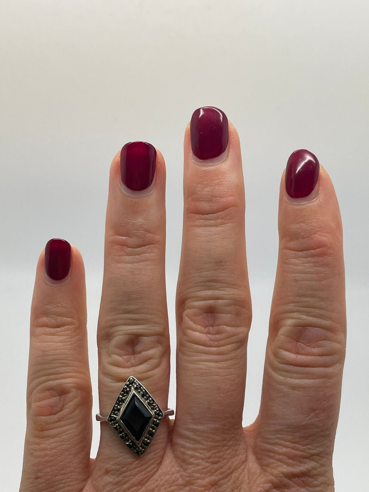 G35 Prachtige vintage zilveren ring onyx markasiet maat 18, 18 tot 19, Ophalen of Verzenden, X, Met edelsteen