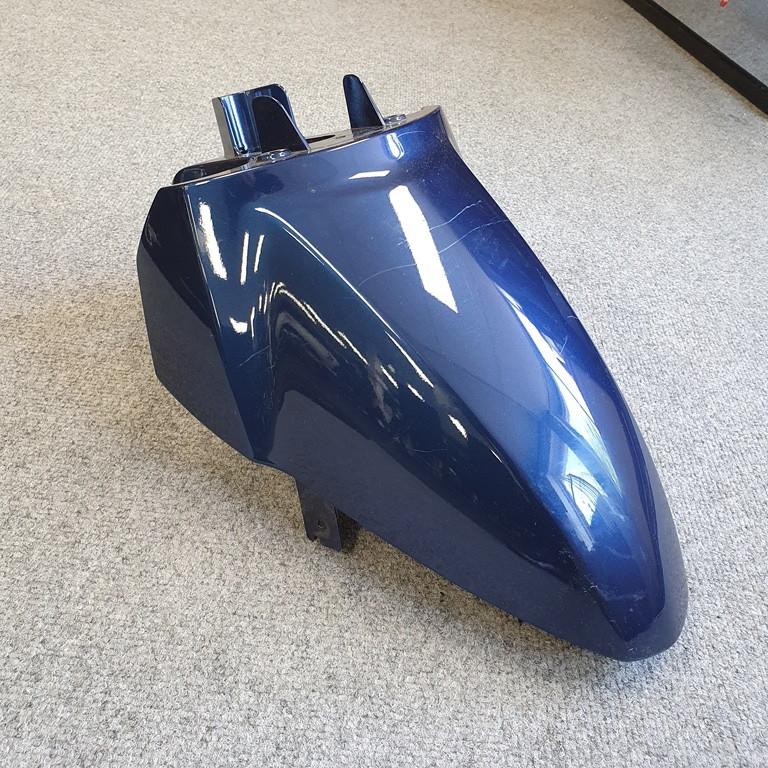 Voorspatbord Sym Mio 50i blauw origineel gebruikt kap kappen, Ophalen of Verzenden, Gebruikt, Kap, SYM