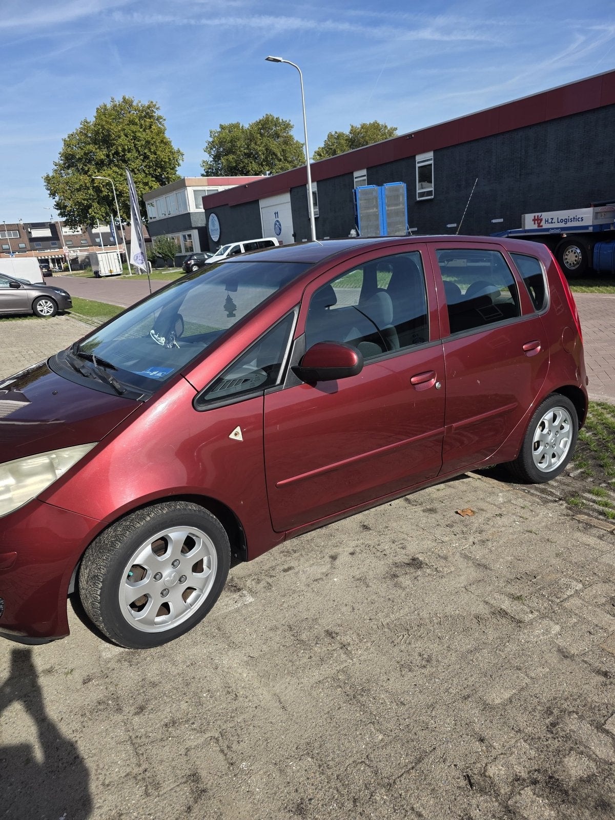Mitsubishi Colt 1.3 Rood (2005) 5-deurs – Lage km stand, Auto's, 31 €/maand, Colt, Origineel Nederlands, Handgeschakeld