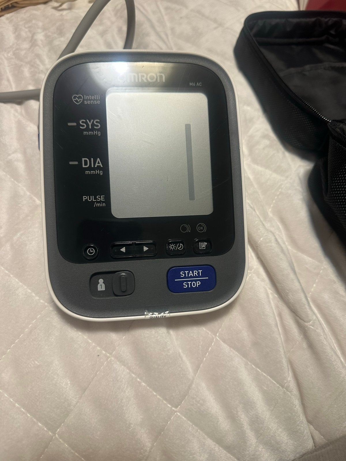 Omron M6 AC Automatische Bloeddrukmeter (HEM-7322-E), Ophalen, Zo goed als nieuw, Overige typen