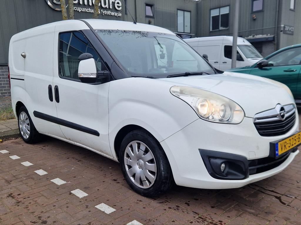 Opel Combo 1.6D 77KW 2015, Auto's, Bestelauto's, Particulier, Opel, Diesel, Origineel Nederlands, Ophalen