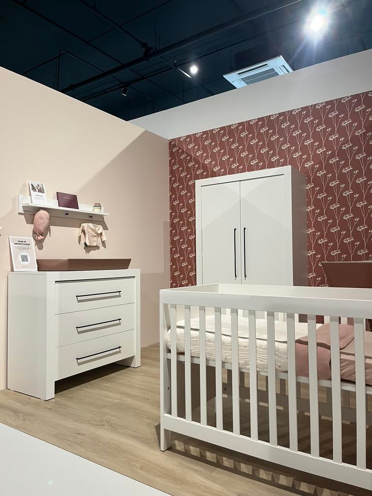 Europe baby Sylt Babykamer wit NIEUWSTAAT!, Ophalen, Zo goed als nieuw, Jongetje of Meisje