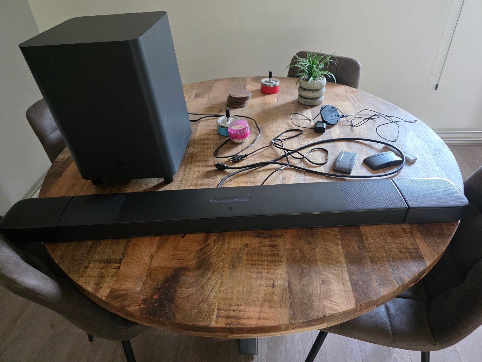 JBL Soundbar met Subwoofer - Krachtig Geluidssysteem, Soundbar, 70 watt of meer, Zo goed als nieuw, Overige spelers