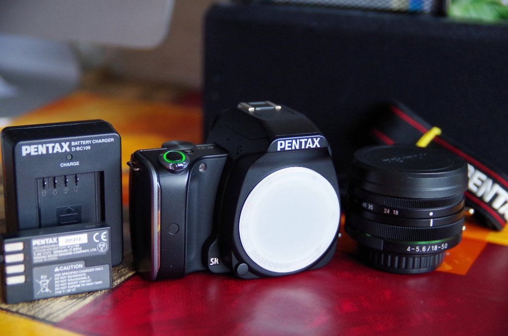Pentax K-S1 DSLR/HD Pentax- DA 18-50 DC WR RE, 20 Megapixel, Spiegelreflex, Ophalen of Verzenden, Zo goed als nieuw