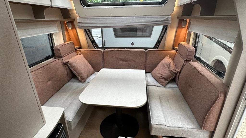 Bürstner Averso Harmony Line 535 TL ENKEL BED VLOER, Rondzit, Bedrijf, Bürstner, 6 tot 7 meter