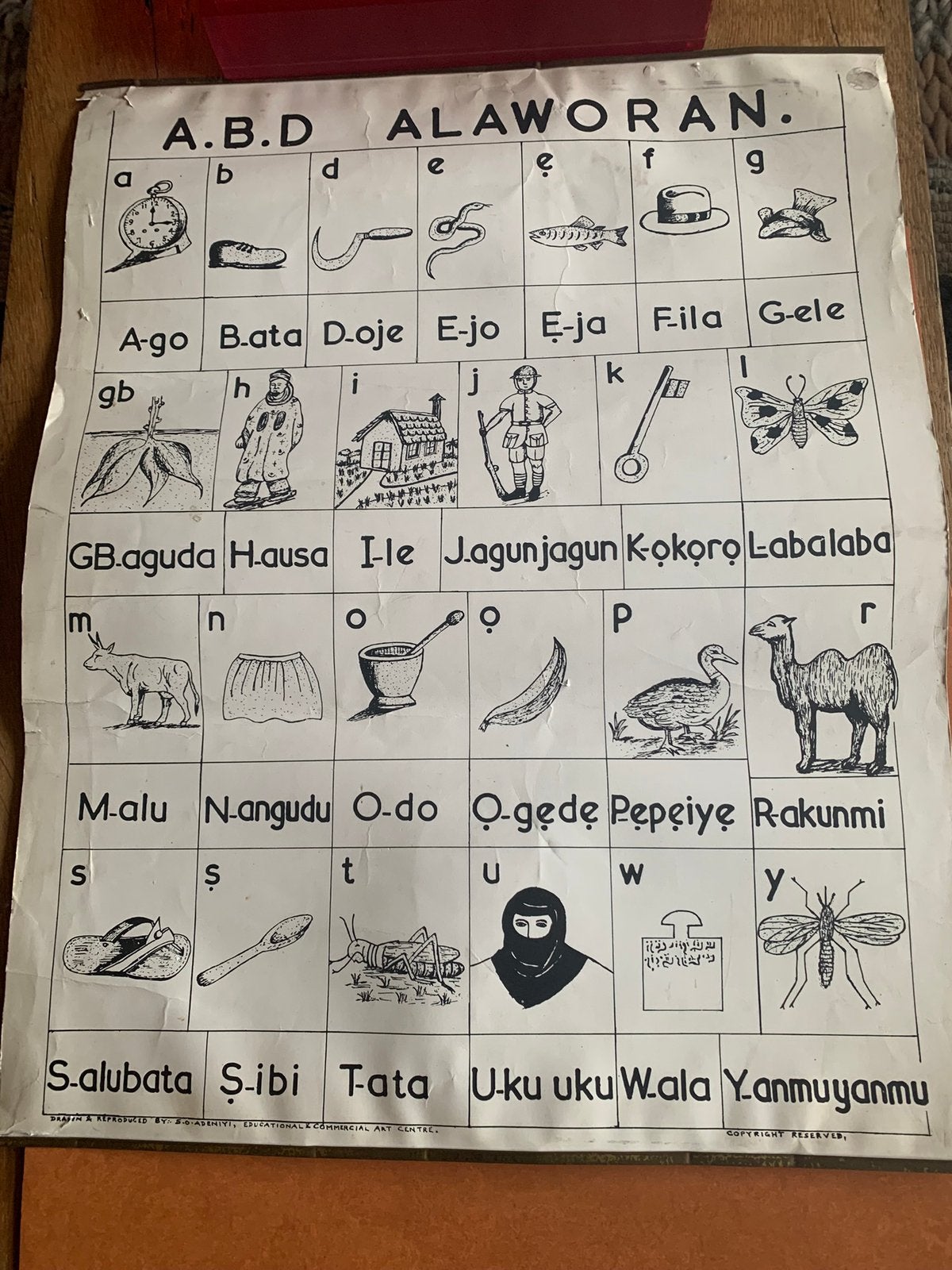 Het alphabet leren. Nigeria. Zeker 45 jaar oud of ouder., Ophalen of Verzenden