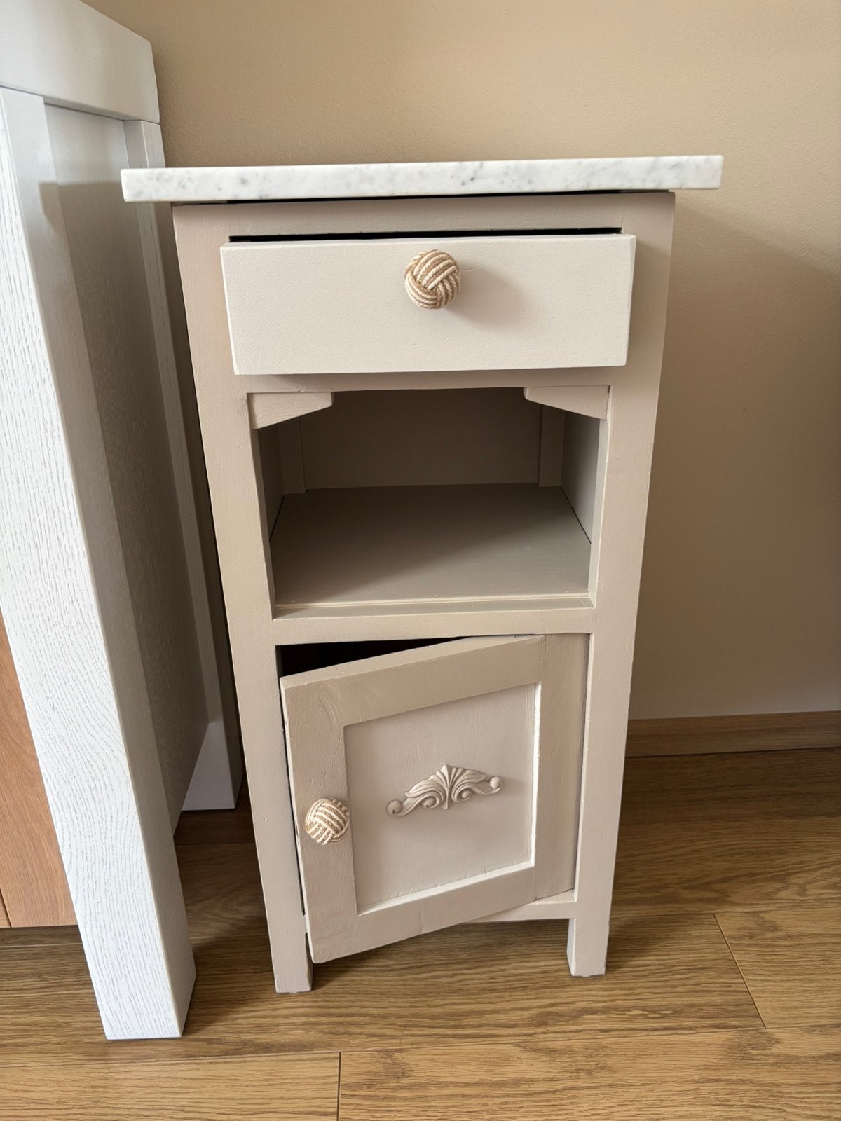 Oud eiken nachtkastje gerestyled, Huis en Inrichting, Ophalen, Minder dan 45 cm, Zo goed als nieuw, 70 cm of meer