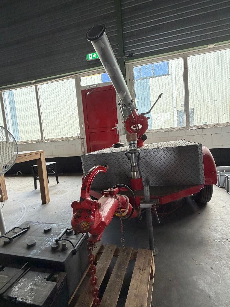 Schuimblus - aanhanger, Ophalen, Gebruikt, Brandblusser