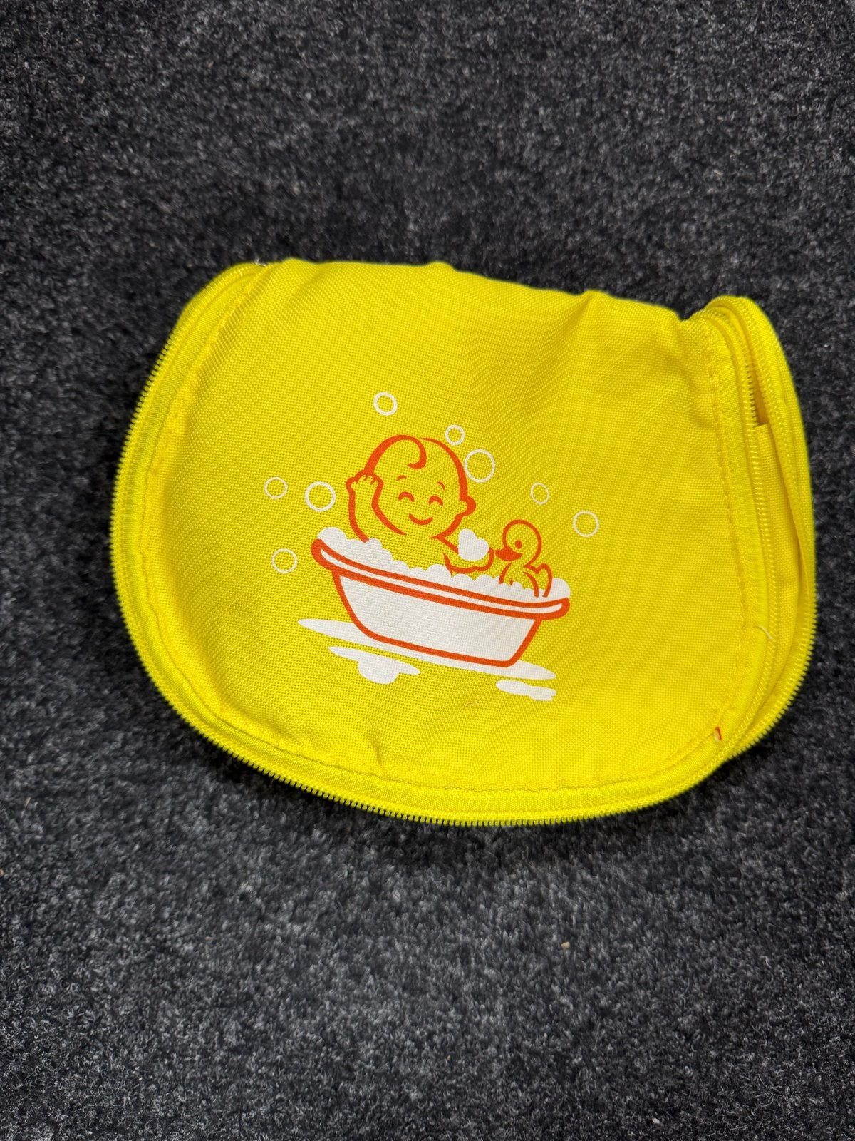 Geel toilettasje met baby en badeendje, Overige merken, Gebruikt, Overige typen, Ophalen of Verzenden
