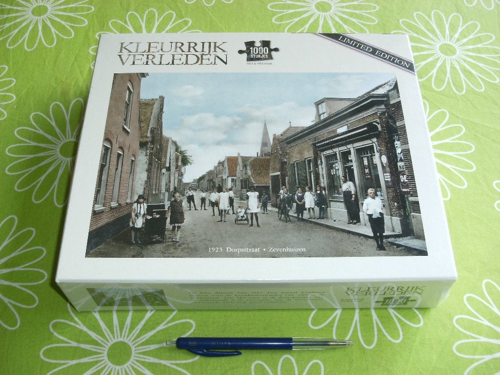 Nieuw in seal: Kleurrijk verleden puzzel - Zevenhuizen, Ophalen of Verzenden, 500 t/m 1500 stukjes, Nieuw, Legpuzzel