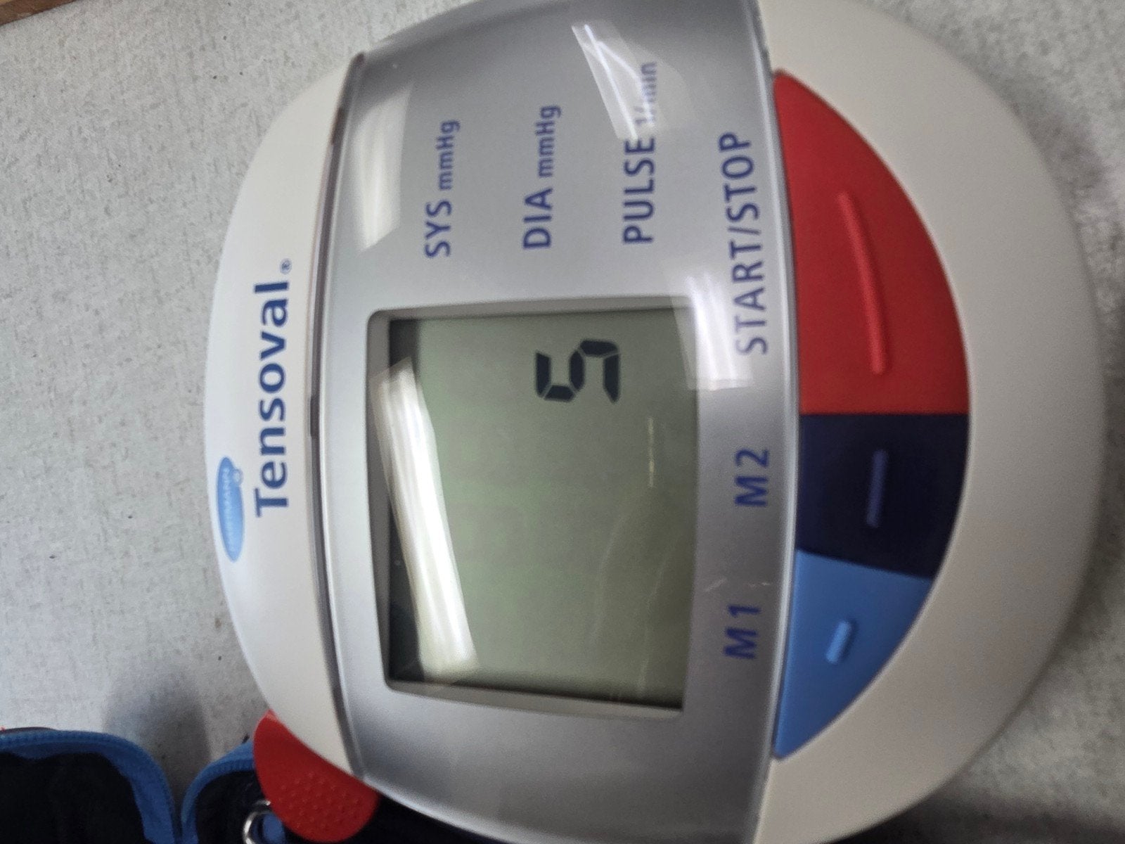 Tensoval. Bloeddrukmeter met manchet en etui, Ophalen of Verzenden, Gebruikt, Overige typen