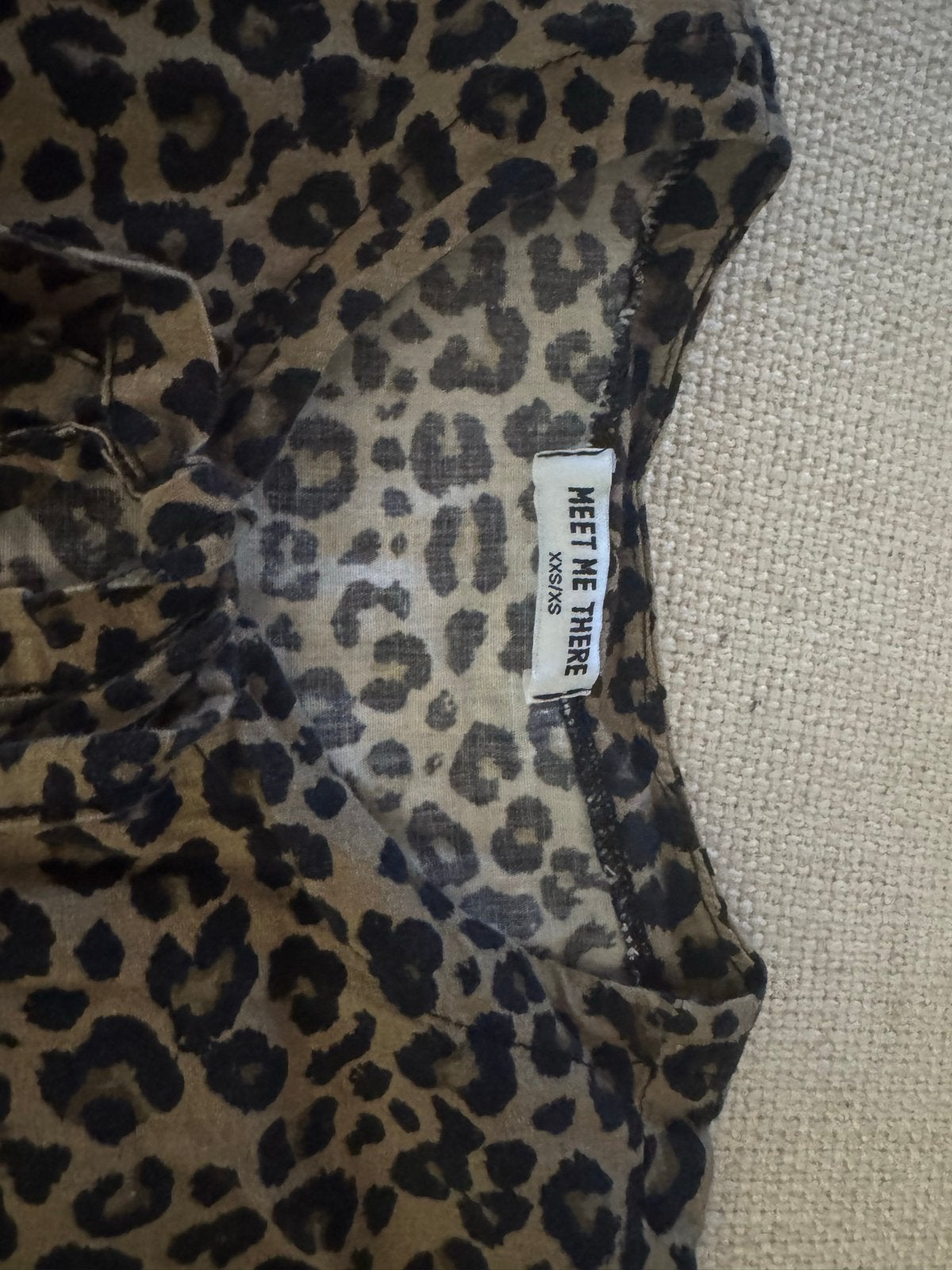 Leopardprint blouse Meet Me There, Kleding | Dames, Tops, Bruin, Ophalen of Verzenden, Zo goed als nieuw, Korte mouw