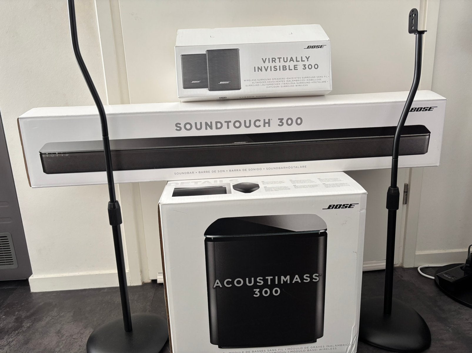 Bose Soundtouch, Acoustimass, Virtually Invisible 300 set.