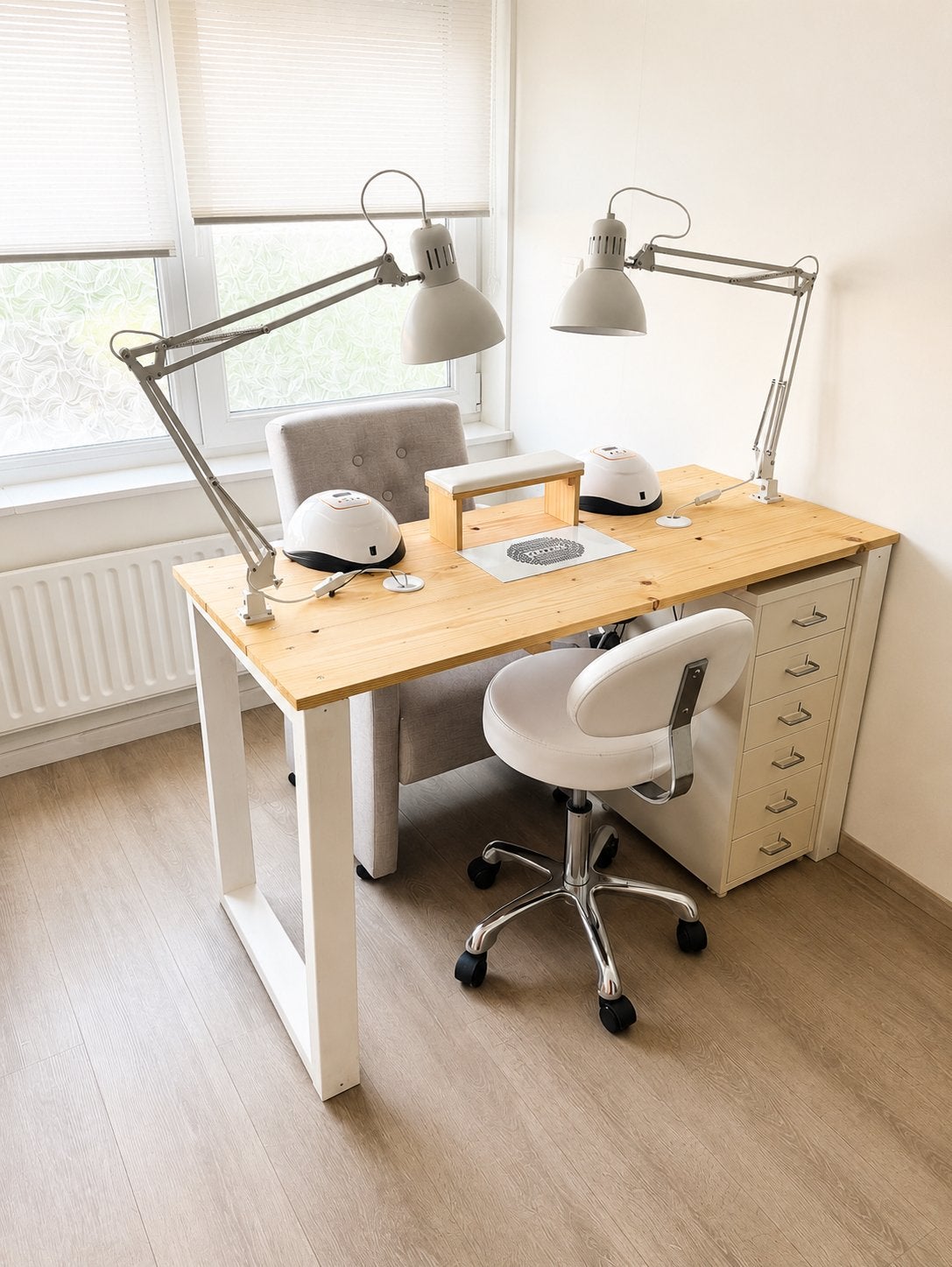Manicure tafel te koop met afzuiging + krukje, Ophalen, Zo goed als nieuw