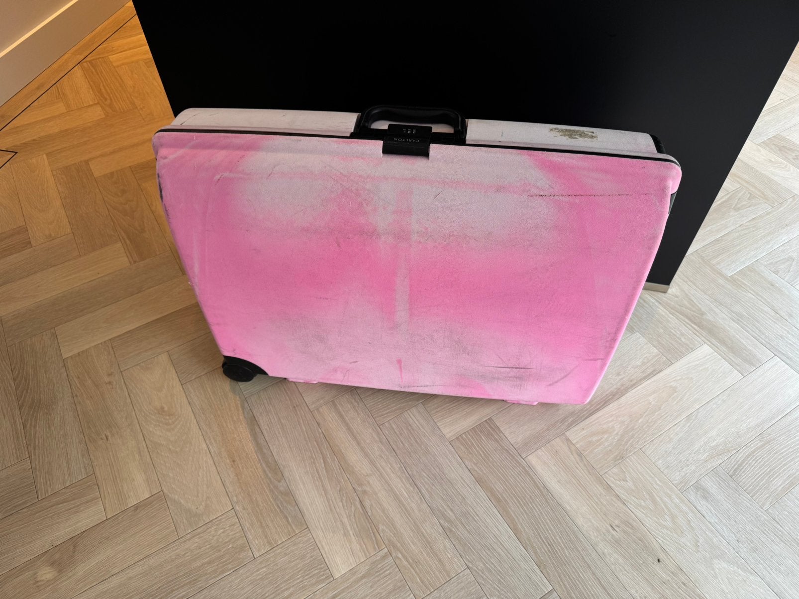 Reis koffer, Ophalen, Gebruikt, Hard kunststof, 60 tot 70 cm