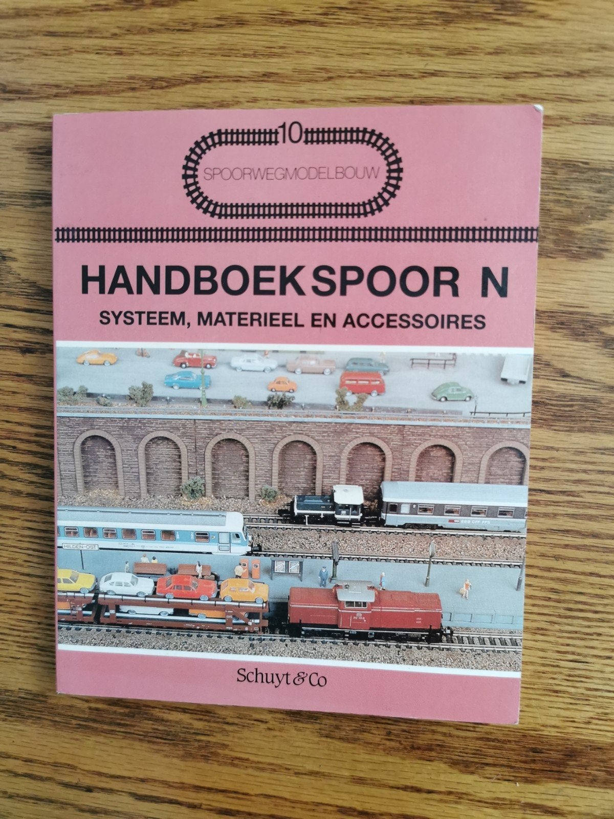 Handboek Spoor N: Systeem, Materieel en Accessoires, Analoog, Zo goed als nieuw, Fleischmann, Gelijkstroom of Wisselstroom